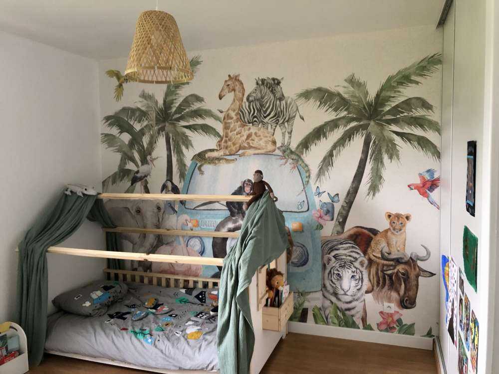 Animaux tropicaux joyeux