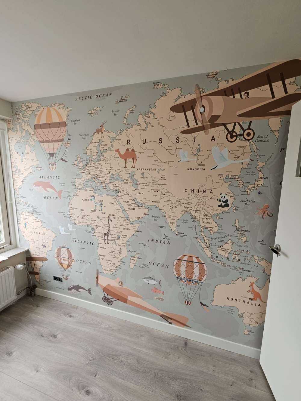 Carte du monde beige