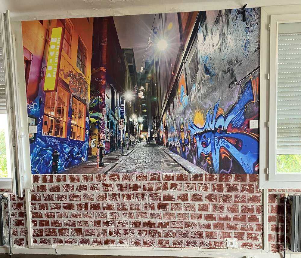 Rue avec graffiti