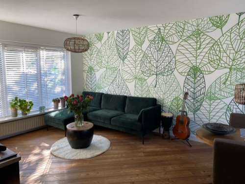 Feuilles vertes éparpillées