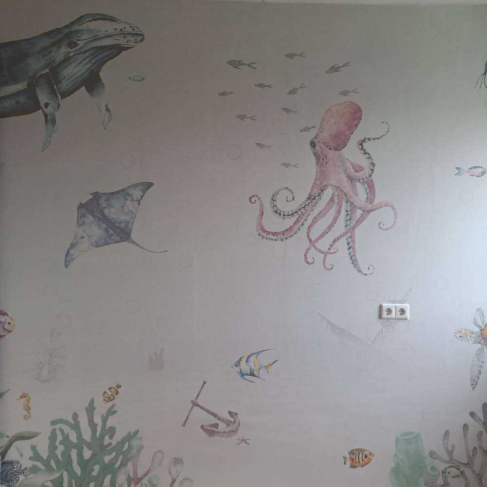 Le monde sous-marin des peintures à l'eau