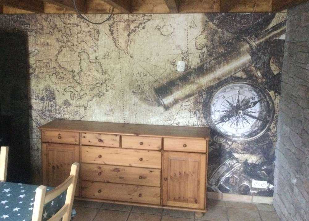 Carte du monde avec boussole
