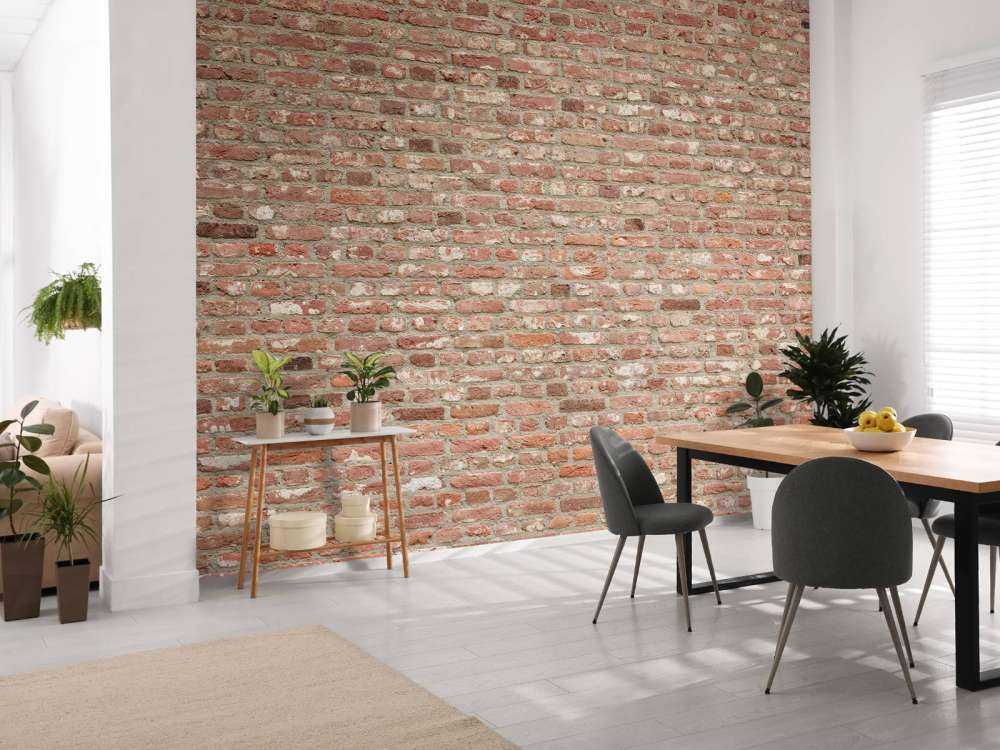 Mur avec des briques de différentes couleurs