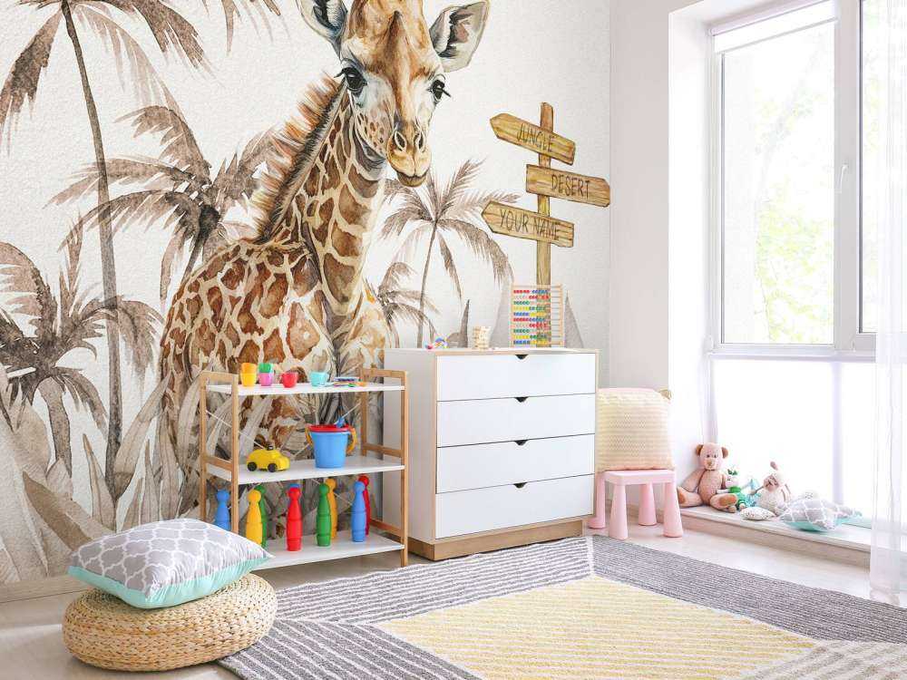 Bébé girafe dans la jungle taupe