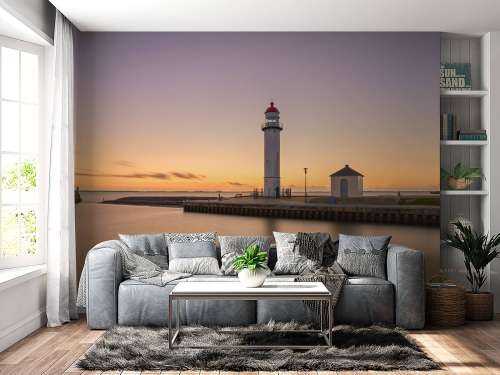 Phare au coucher du soleil