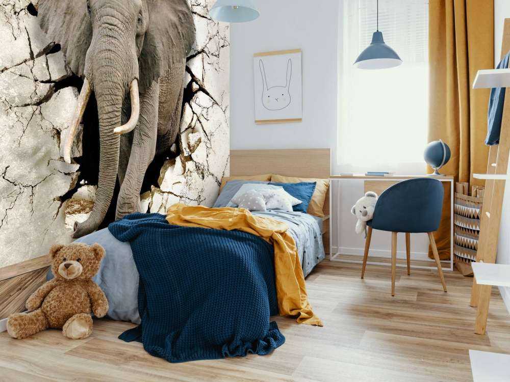 Grand éléphant hors du mur