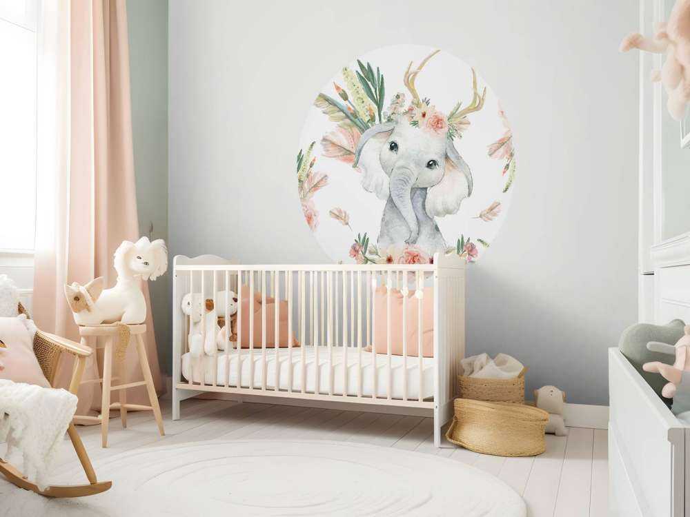 Bébé éléphant fleurs roses,