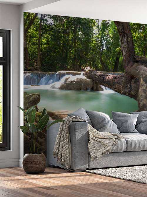 Chute d'eau dans  jungle
