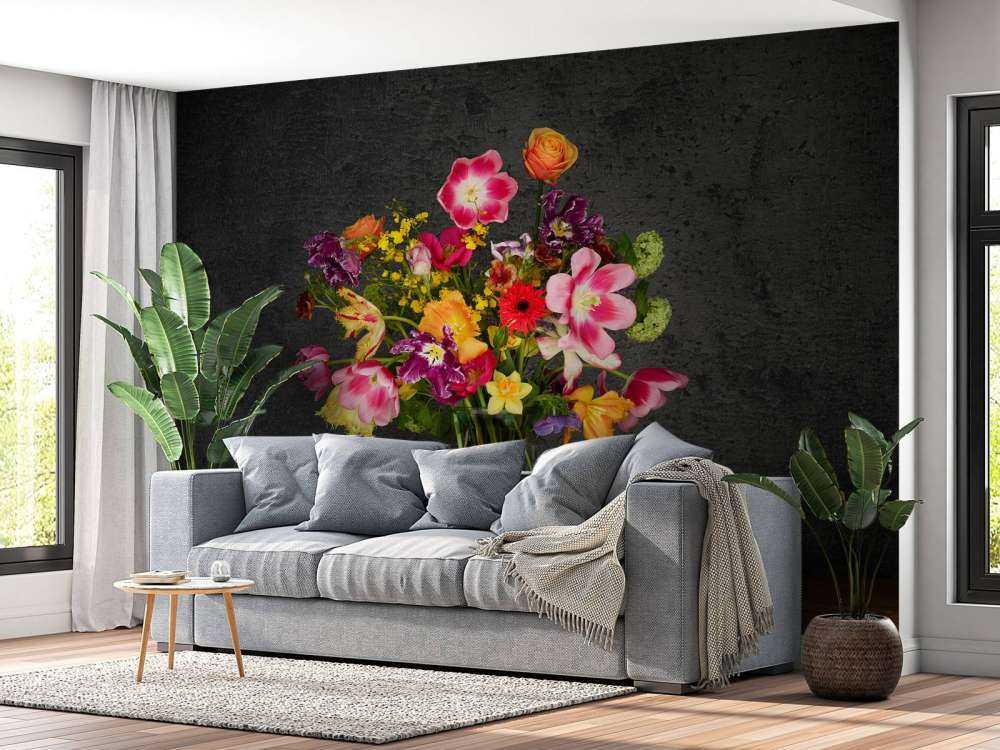 Vase avec bouquet de fleurs coloré