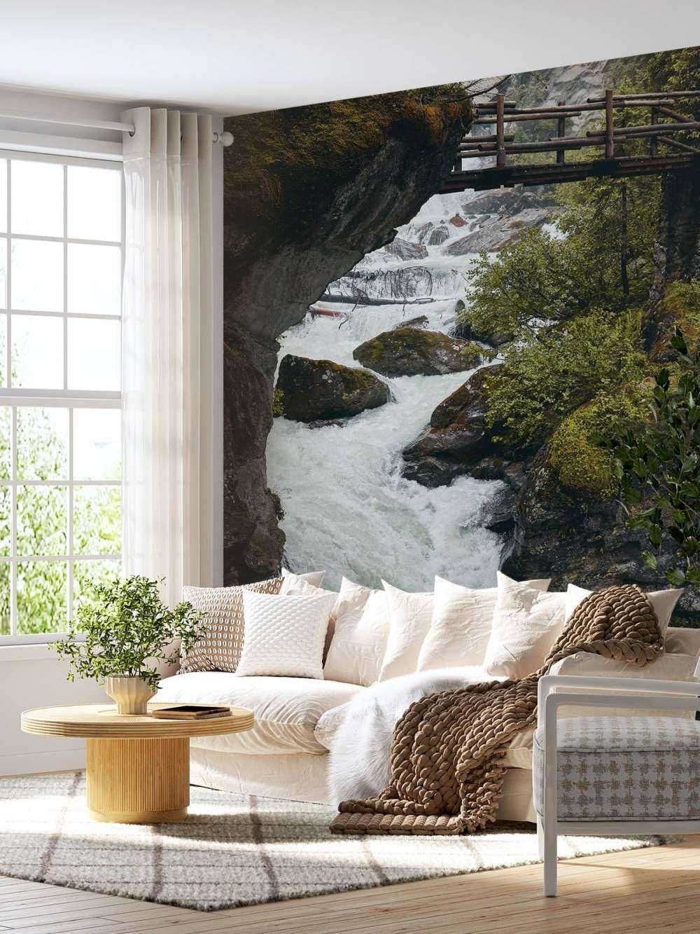 Pont et chute d'eau