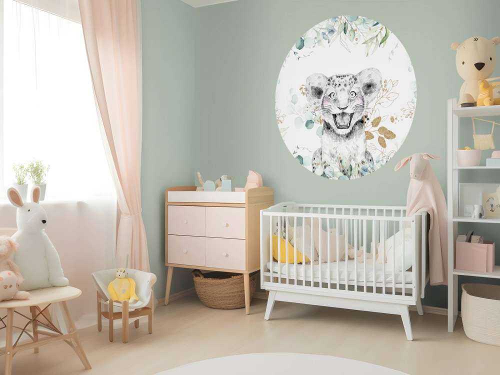 Bébé lion et feuillage menthe