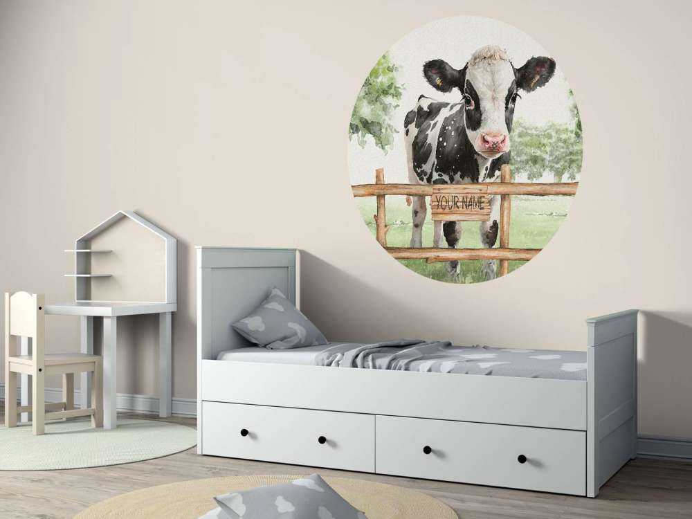 Jeune vache dans un pré
