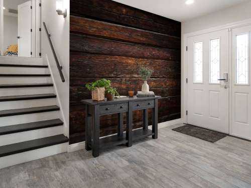 Mur en bois foncé