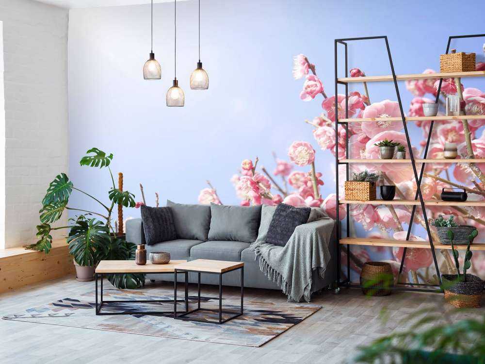 Fleurs avec un ciel bleu