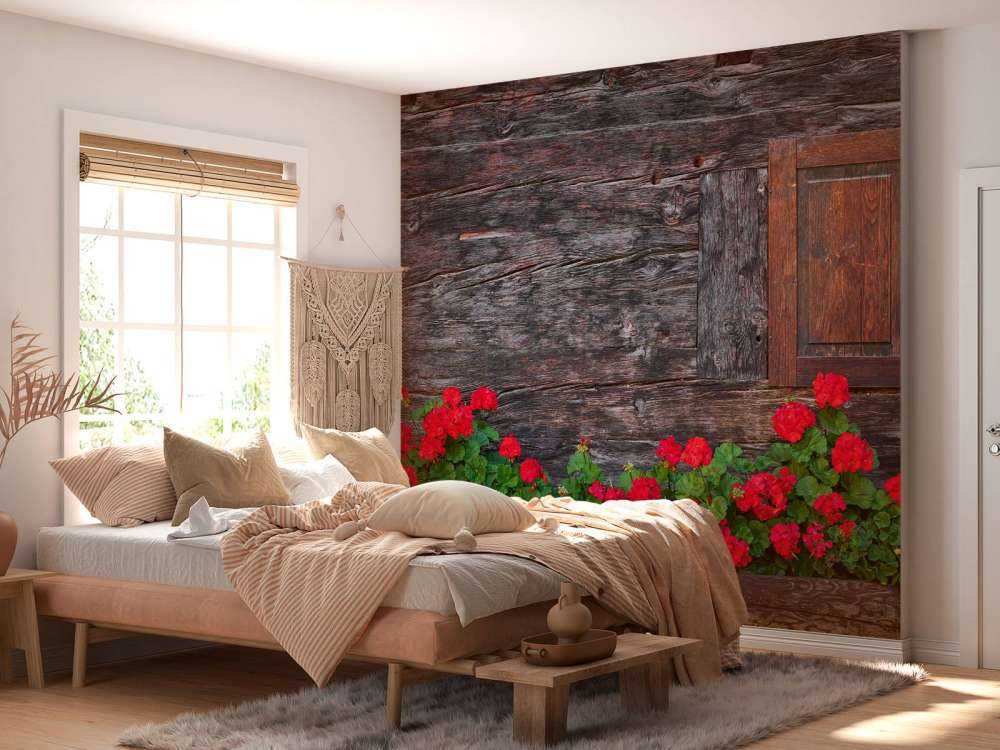 Vieux bois avec des fleurs