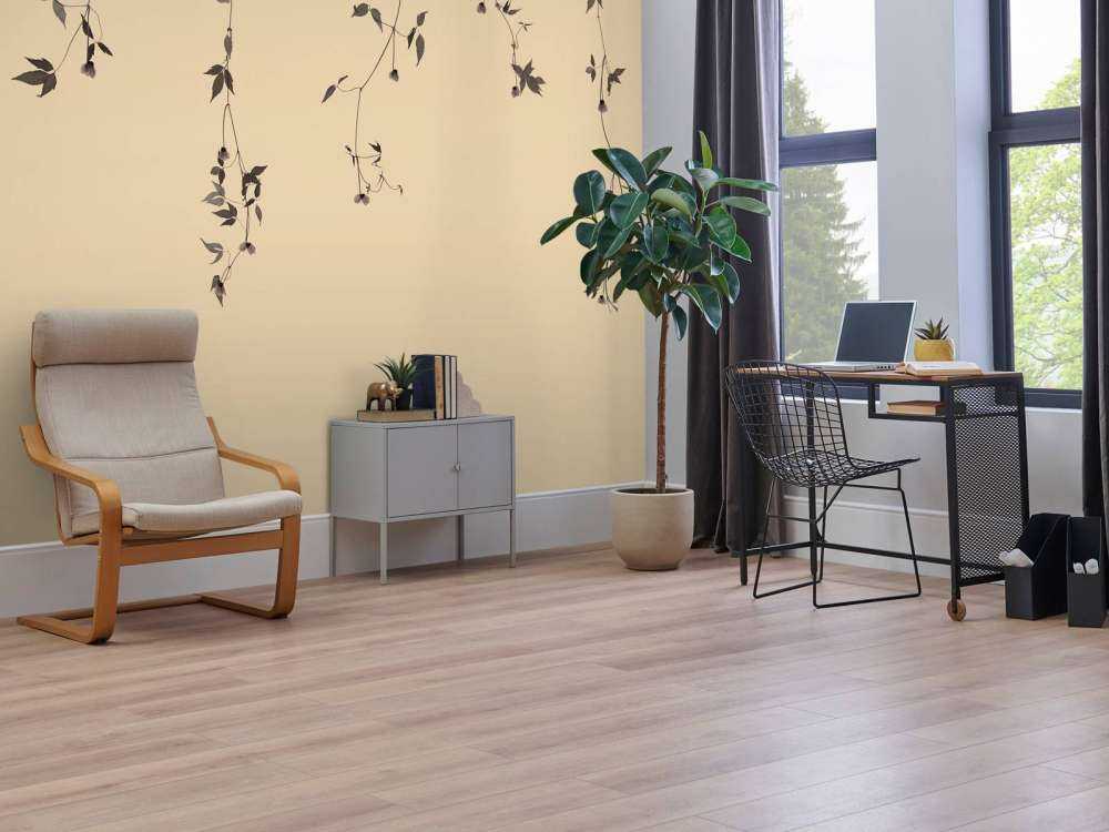 Brins de clématite sur beige