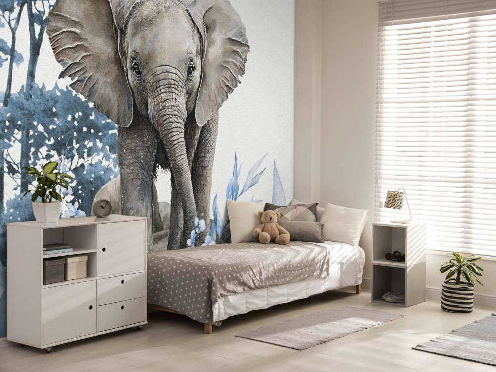 Bébé éléphant dans la jungle bleu