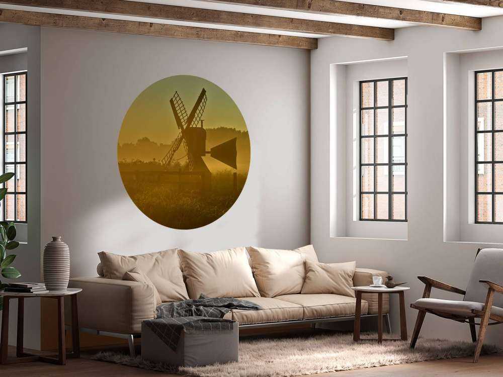 Moulin de pré au lever du soleil