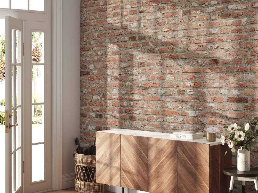 Mur avec des briques de différentes couleurs