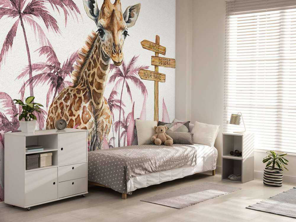 Bébé girafe dans la jungle rose
