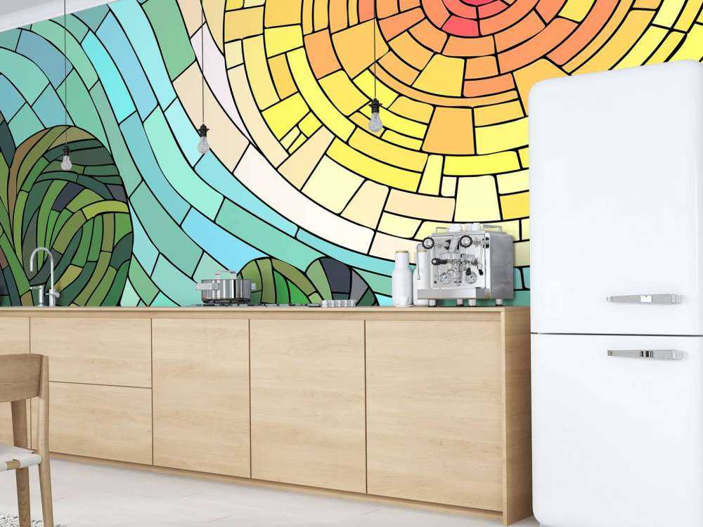 Soleil rouge près des arbres