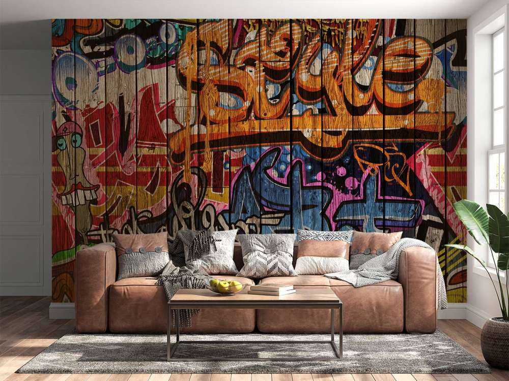 Graffiti avec des lettres sur du bois