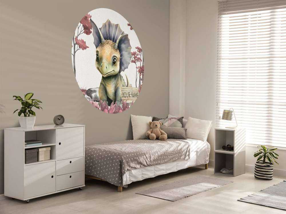 Bébé tricératops dans la jungle rose