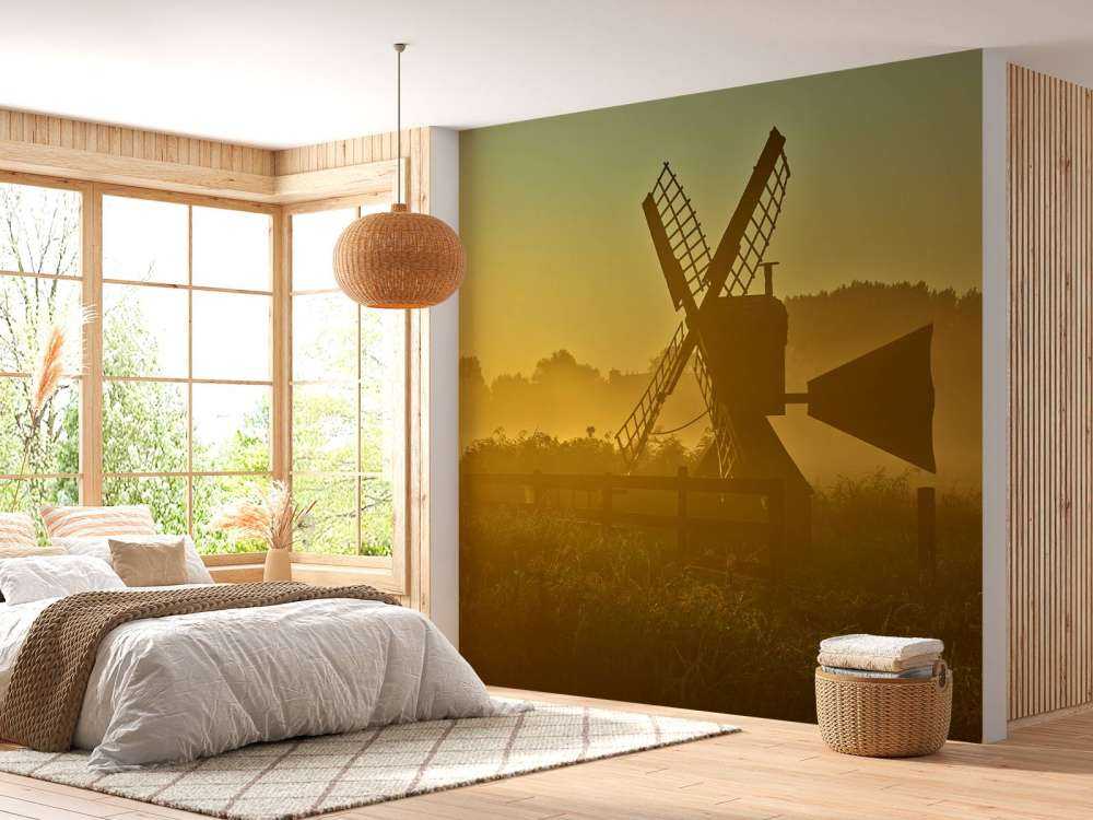 Moulin de pré au lever du soleil