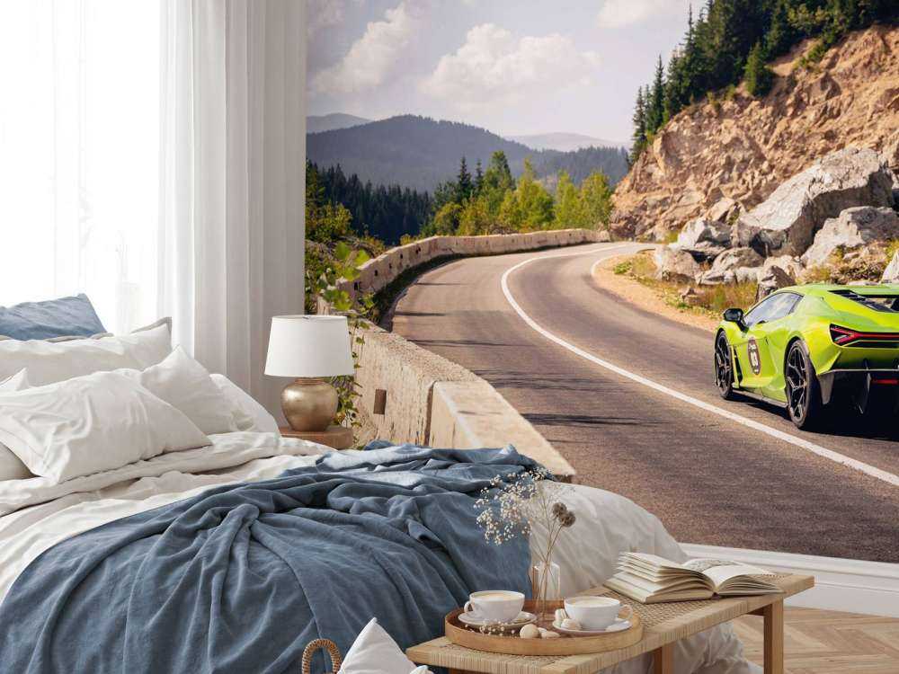 Lamborghini Revuelto dans les montagnes