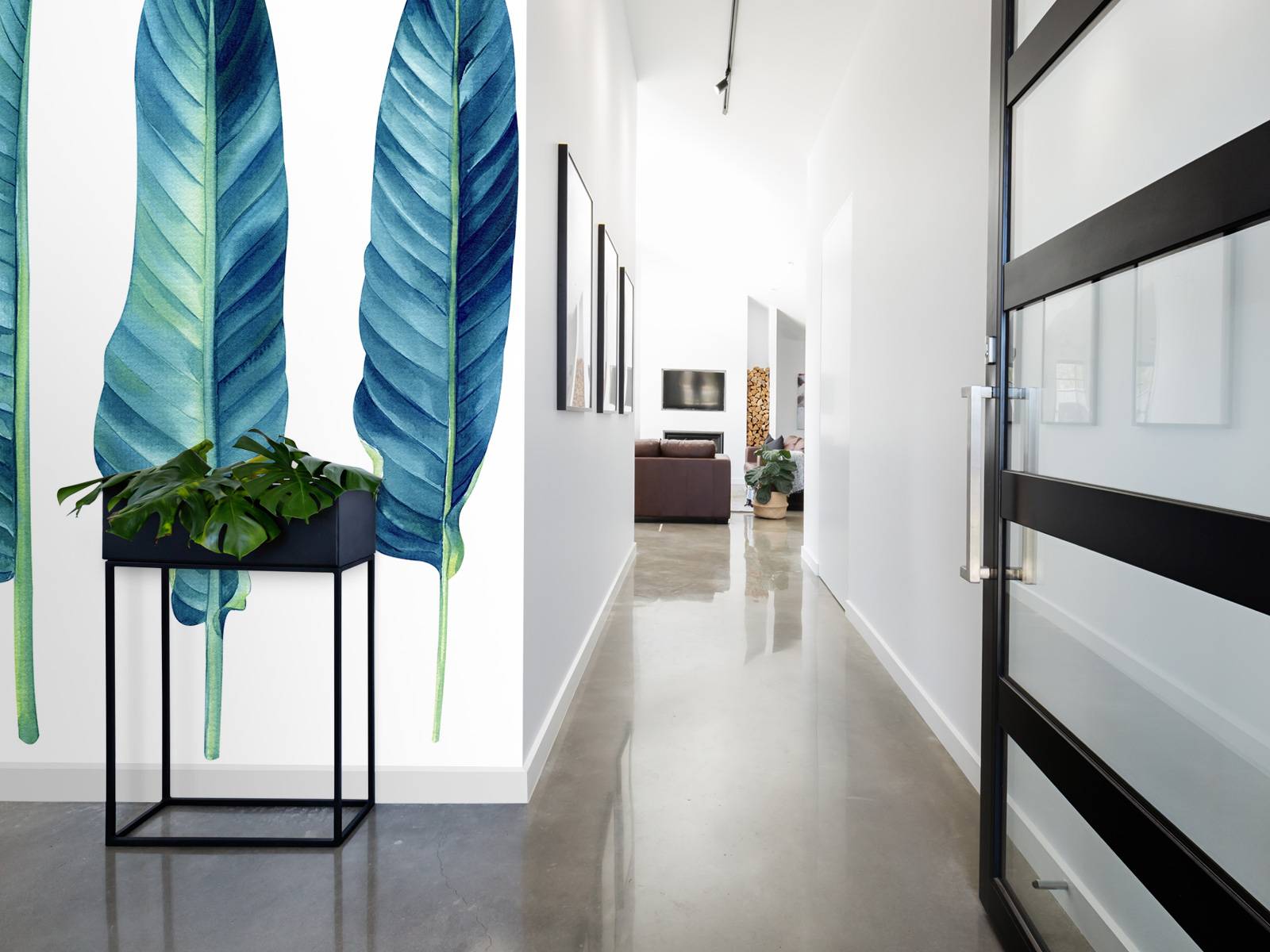 Feuilles tropicales bleu canard sur fond blanc