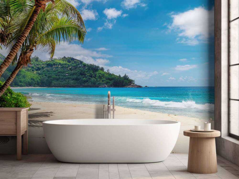 Belle plage avec des palmiers