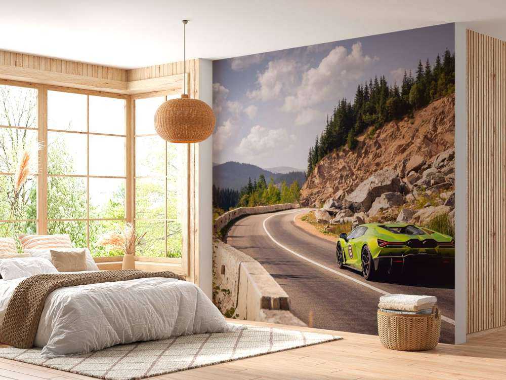 Lamborghini Revuelto dans les montagnes