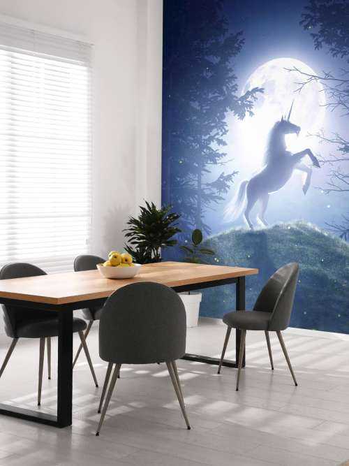 Licorne à la pleine lune
